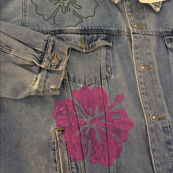 New Free People x Tricia Fix Hibiscus Floral Distressed Jean Jacket Women’s XL - Picture 13 of 16